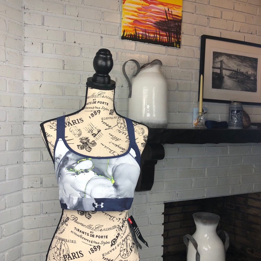 NWT WOMEN'S UA REFLECT MID PRINTED SPORT BRA LARGE